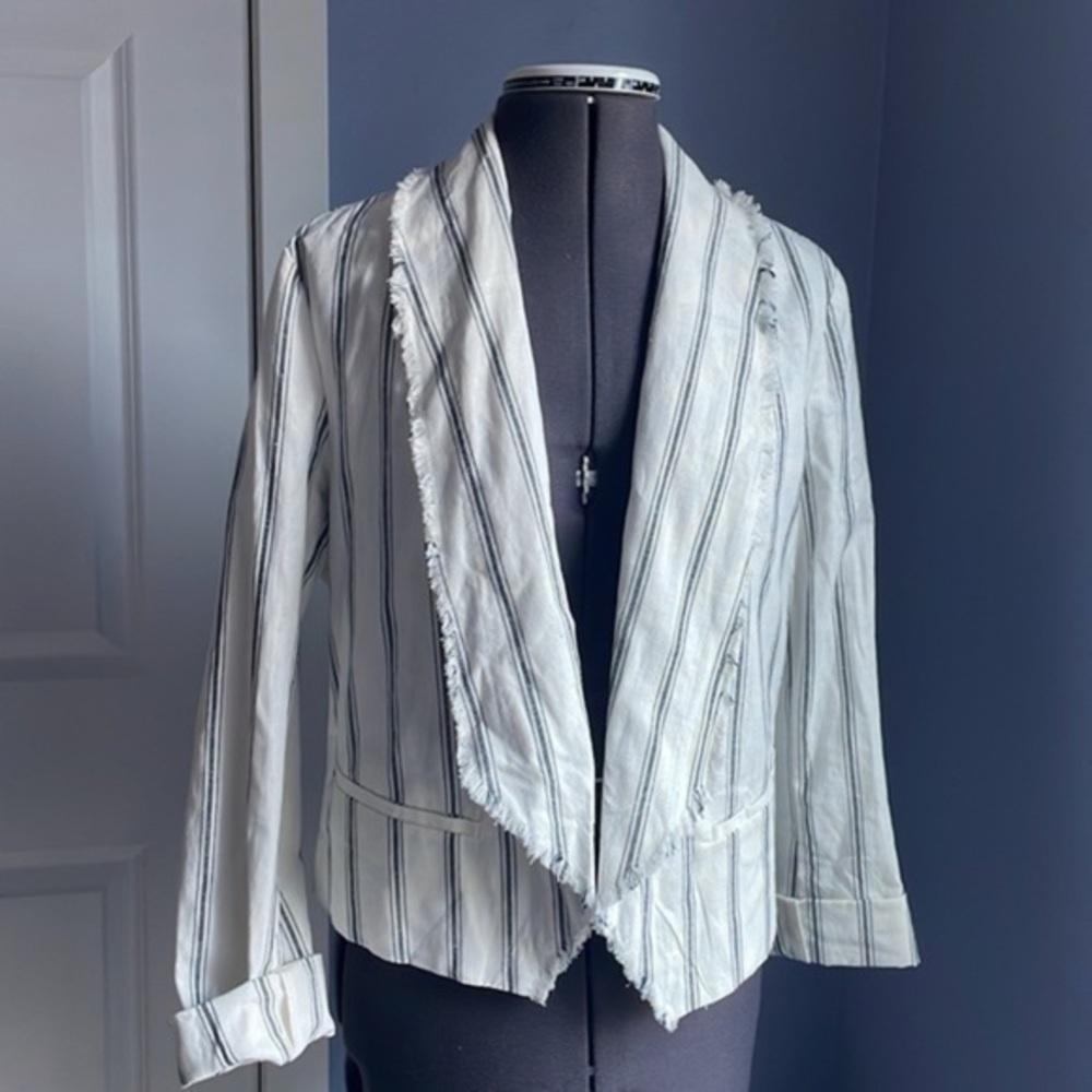 Anthropologie jacket Drew jacket Medium white crisp thin gray pin striped jacket